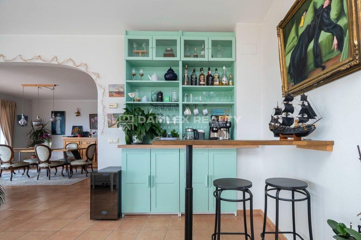 5 bedroom Villa for sale in Platja d'Aro with pool - € 1,050,000 (Ref: 9026346)