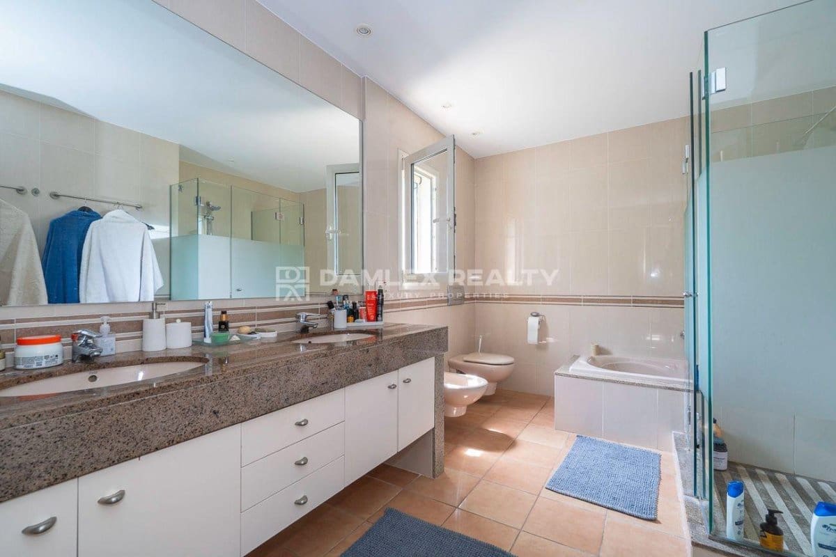 5 bedroom Villa for sale in Platja d'Aro with pool - € 1,050,000 (Ref: 9026346)