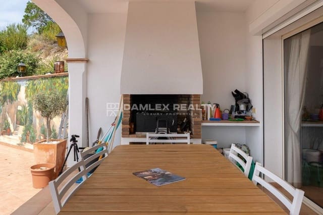 5 Zimmer Villa zu verkaufen in Platja d'Aro, Castell-Platja d'Aro mit Pool - 1.050.000 € (Ref: 9026346)