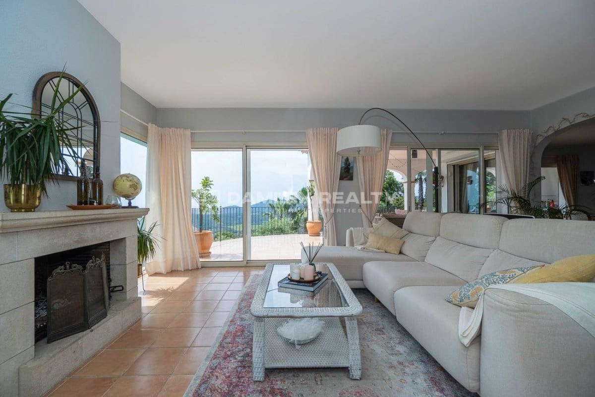 5 bedroom Villa for sale in Platja d'Aro with pool - € 1,050,000 (Ref: 9026346)