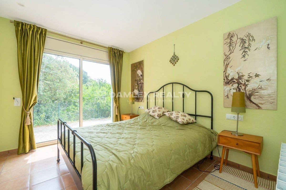 5 bedroom Villa for sale in Platja d'Aro with pool - € 1,050,000 (Ref: 9026346)