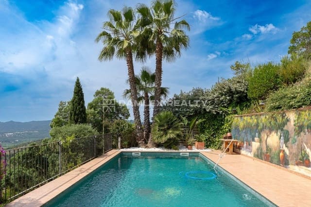 5 Zimmer Villa zu verkaufen in Platja d'Aro, Castell-Platja d'Aro mit Pool - 1.050.000 € (Ref: 9026346)