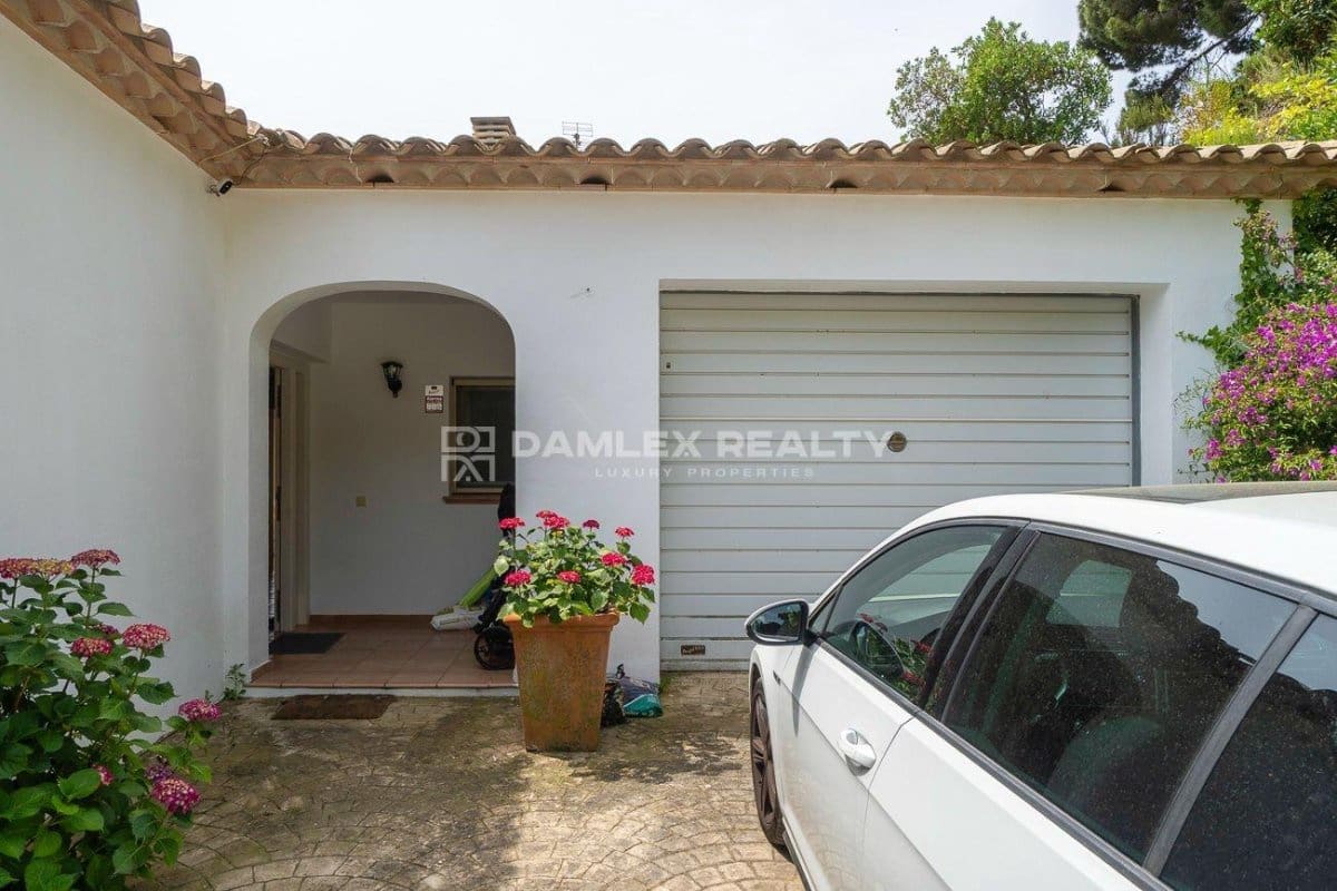 5 bedroom Villa for sale in Platja d'Aro with pool - € 1,050,000 (Ref: 9026346)