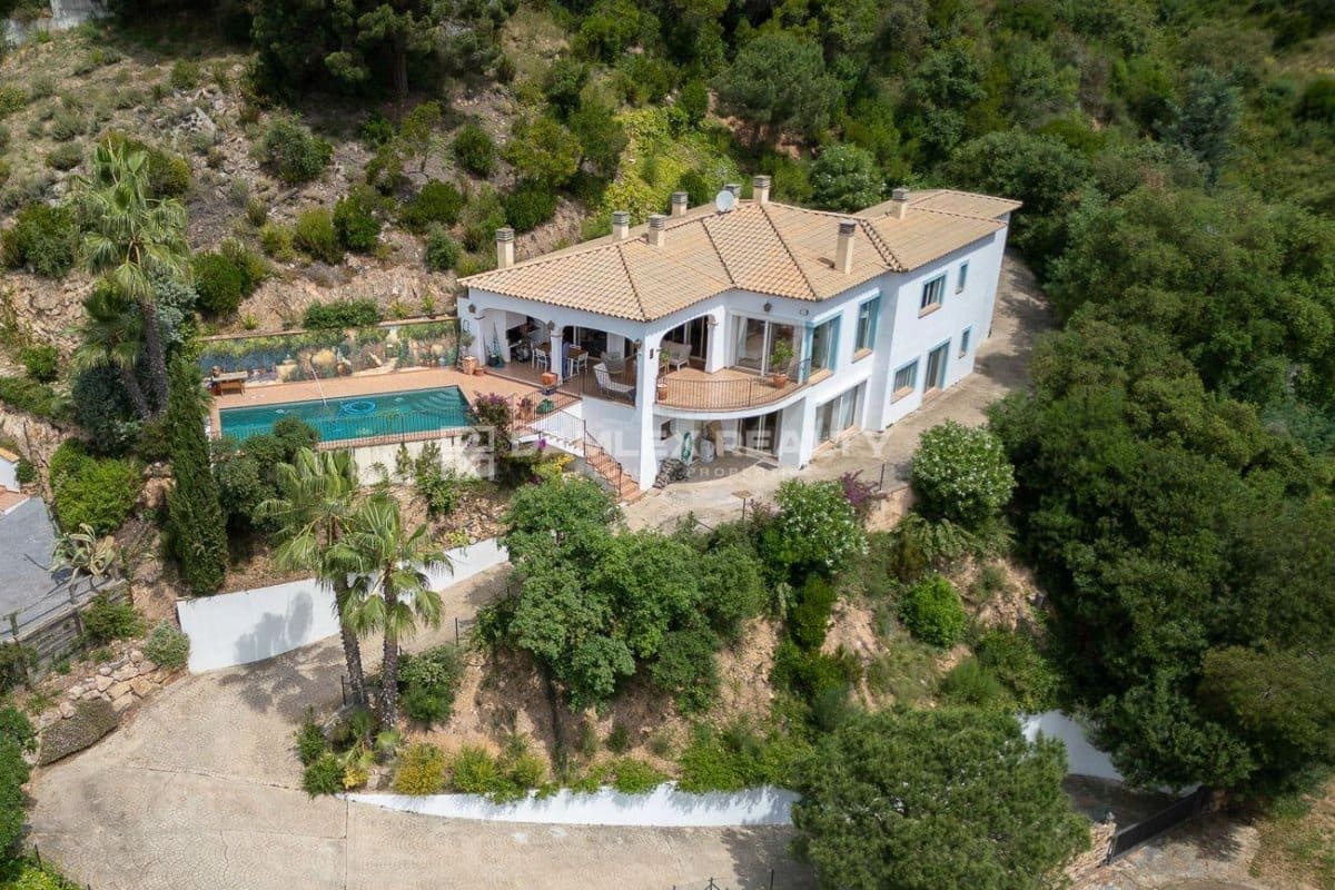 5 bedroom Villa for sale in Platja d'Aro with pool - € 1,050,000 (Ref: 9026346)