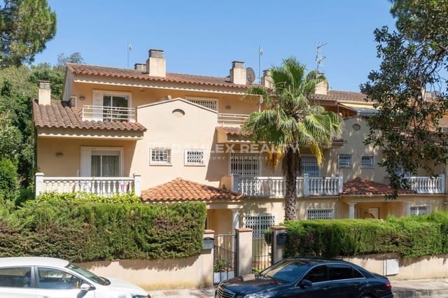 4 quarto Moradia para venda em Platja d'Aro, Castell-Platja d'Aro com piscina - 500 000 € (Ref: 9072906)