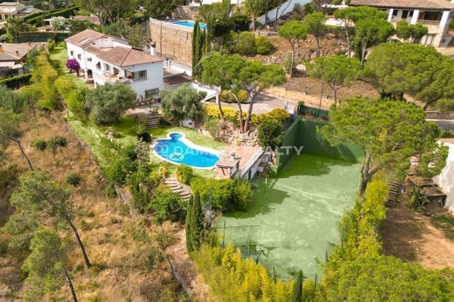 6 chambre Villa/Maison à vendre à Santa Cristina d'Aro avec piscine - 1 150 000 € (Ref: 9094836)