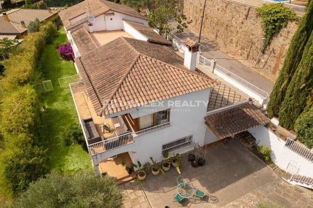 6 chambre Villa/Maison à vendre à Santa Cristina d'Aro avec piscine - 1 150 000 € (Ref: 9094836)