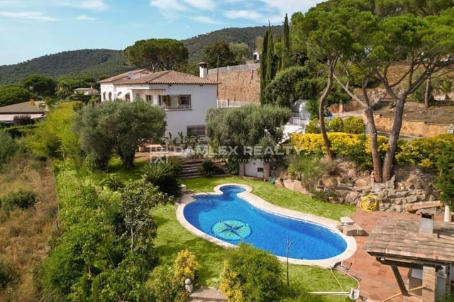 6 chambre Villa/Maison à vendre à Santa Cristina d'Aro avec piscine - 1 150 000 € (Ref: 9094836)