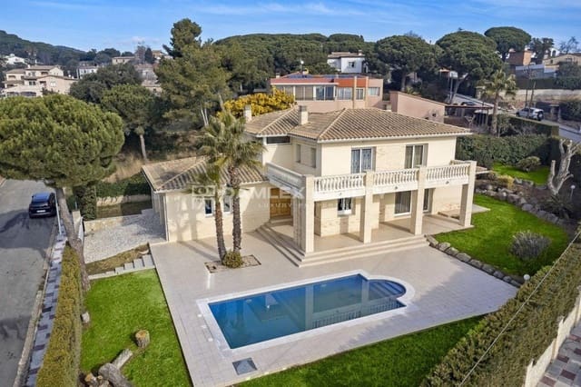 4 quarto Moradia para venda em Platja d'Aro, Castell-Platja d'Aro com piscina - 1 300 000 € (Ref: 9115553)