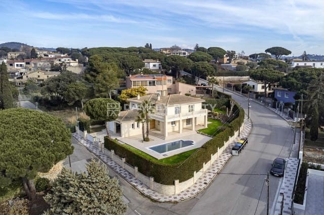4 quarto Moradia para venda em Platja d'Aro, Castell-Platja d'Aro com piscina - 1 300 000 € (Ref: 9115553)