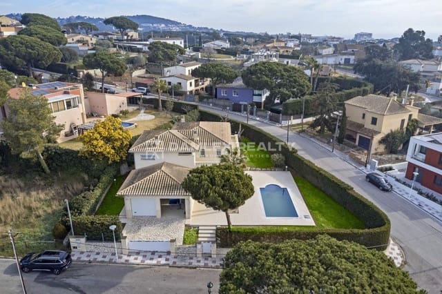 4 quarto Moradia para venda em Platja d'Aro, Castell-Platja d'Aro com piscina - 1 300 000 € (Ref: 9115553)