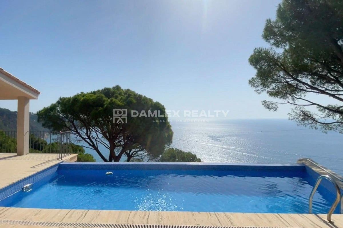 5 slaapkamer Villa te koop in Sant Feliu de Guixols met zwembad - € 3.000.000 (Ref: 9141925)