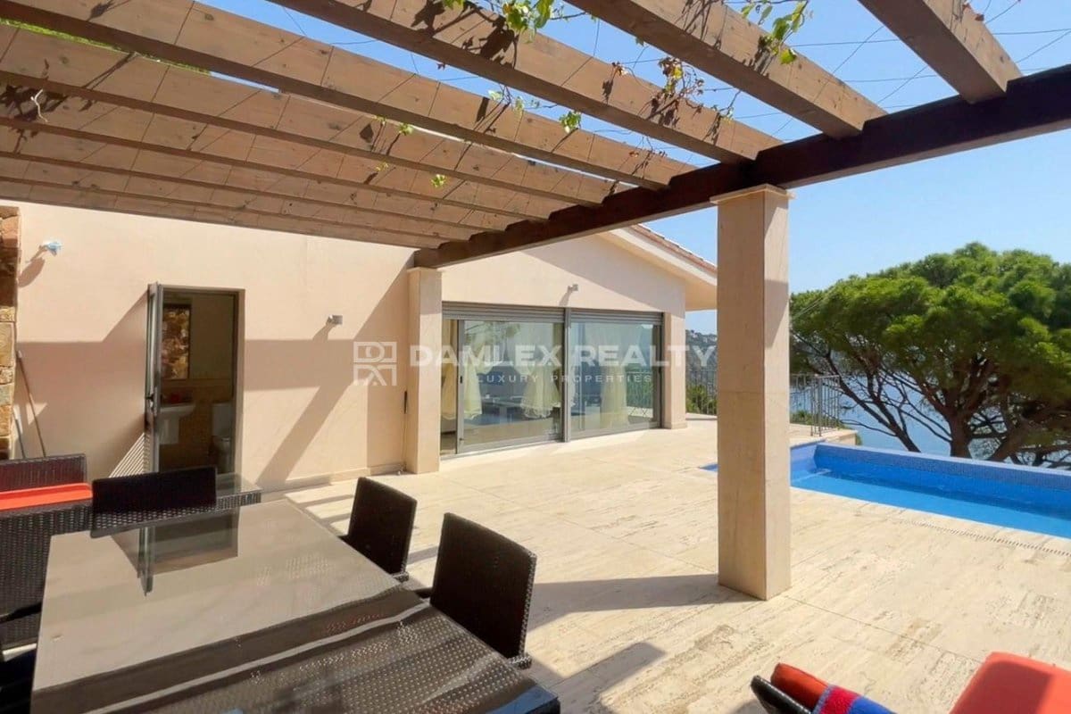 5 slaapkamer Villa te koop in Sant Feliu de Guixols met zwembad - € 3.000.000 (Ref: 9141925)