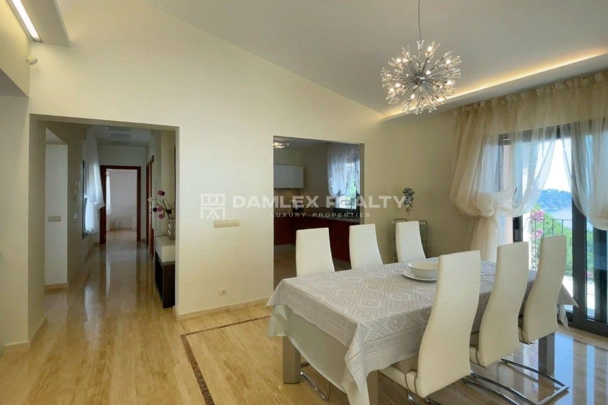 5 slaapkamer Villa te koop in Sant Feliu de Guixols met zwembad - € 3.000.000 (Ref: 9141925)