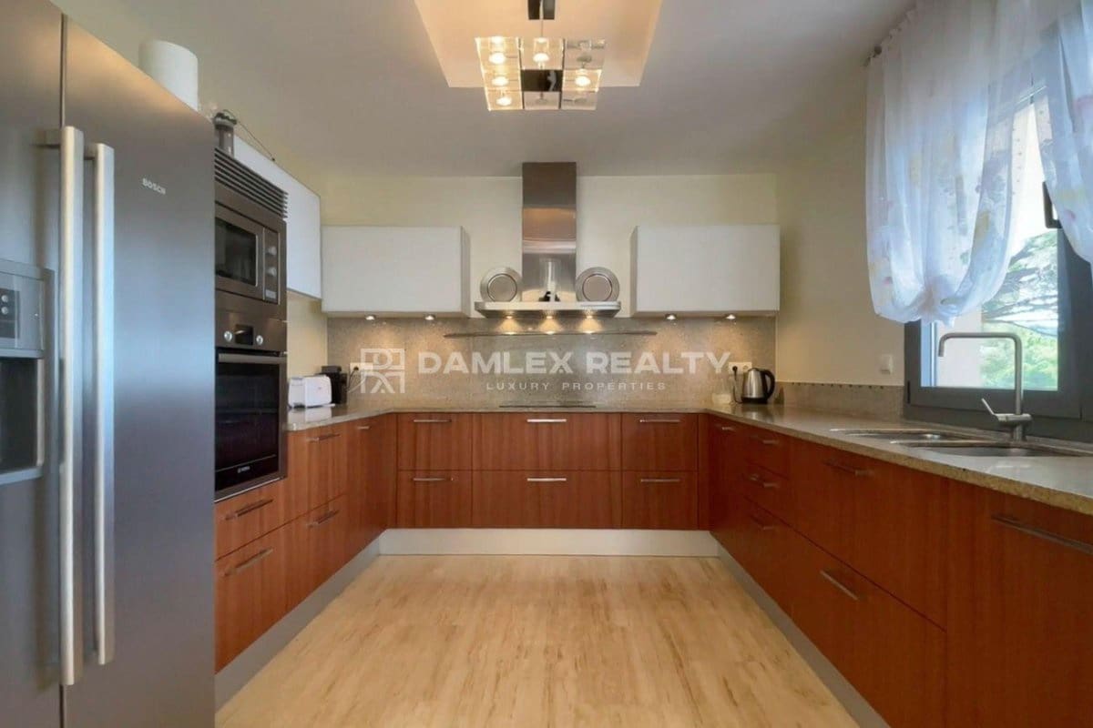 5 slaapkamer Villa te koop in Sant Feliu de Guixols met zwembad - € 3.000.000 (Ref: 9141925)