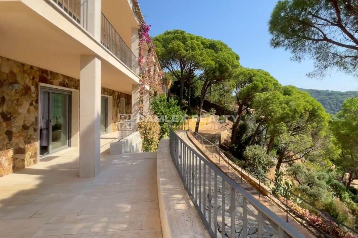 5 slaapkamer Villa te koop in Sant Feliu de Guixols met zwembad - € 3.000.000 (Ref: 9141925)