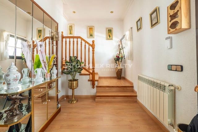 Chalet de 4 habitaciones en Platja d'Aro, Castell-Platja d'Aro en venta - 635.000 € (Ref: 9142576)