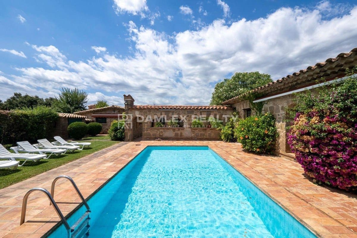 3 sypialnia Willa na sprzedaż w Platja d'Aro z basenem - 1 400 000 € (Ref: 9145817)