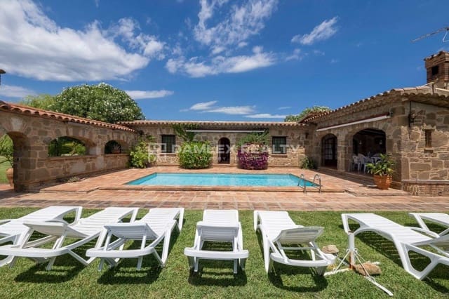 3 bedroom Villa for sale in Platja d'Aro, Castell-Platja d'Aro with pool - € 1,400,000 (Ref: 9145817)