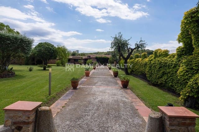 3 bedroom Villa for sale in Platja d'Aro, Castell-Platja d'Aro with pool - € 1,400,000 (Ref: 9145817)