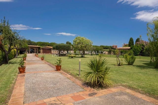 3 bedroom Villa for sale in Platja d'Aro, Castell-Platja d'Aro with pool - € 1,400,000 (Ref: 9145817)