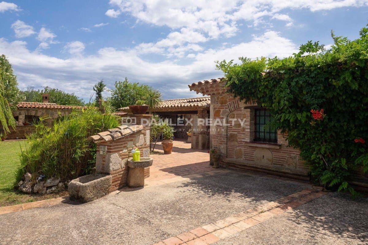 3 sypialnia Willa na sprzedaż w Platja d'Aro z basenem - 1 400 000 € (Ref: 9145817)