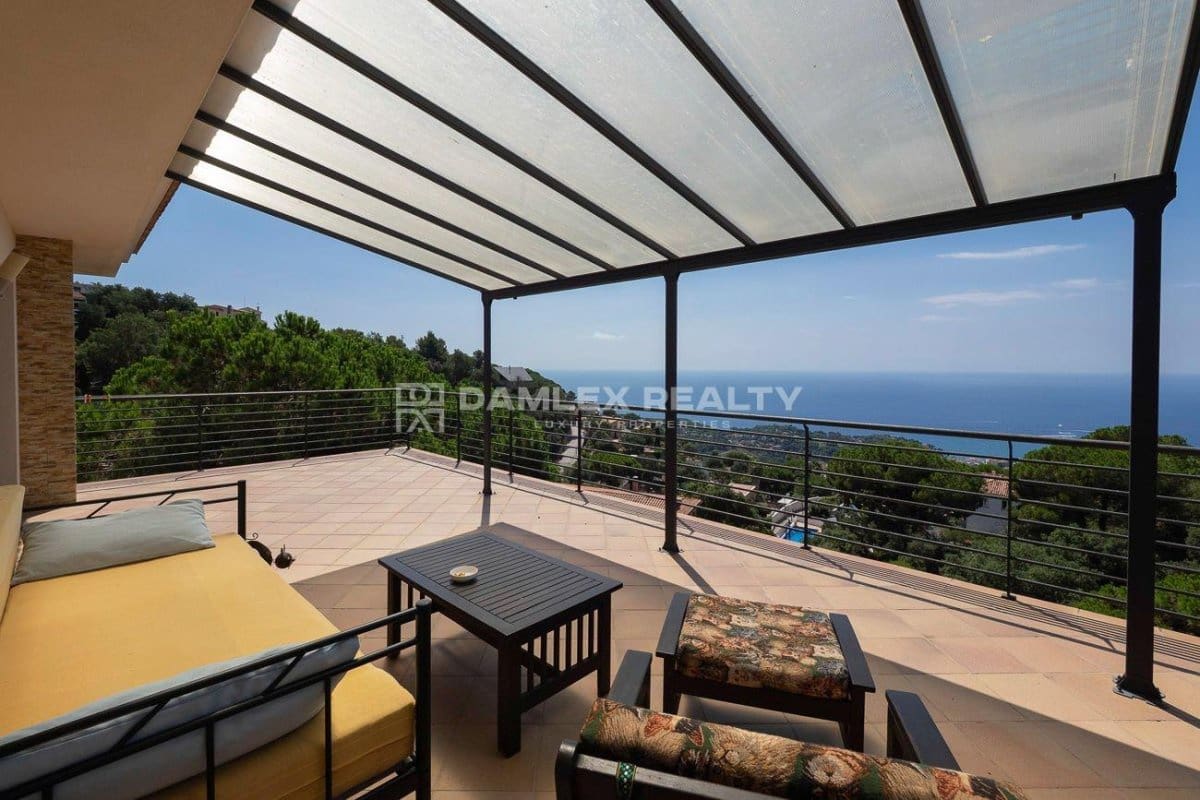 5 soveværelse Villa til salg i Lloret de Mar med swimmingpool garage - € 950.000 (Ref: 9152729)
