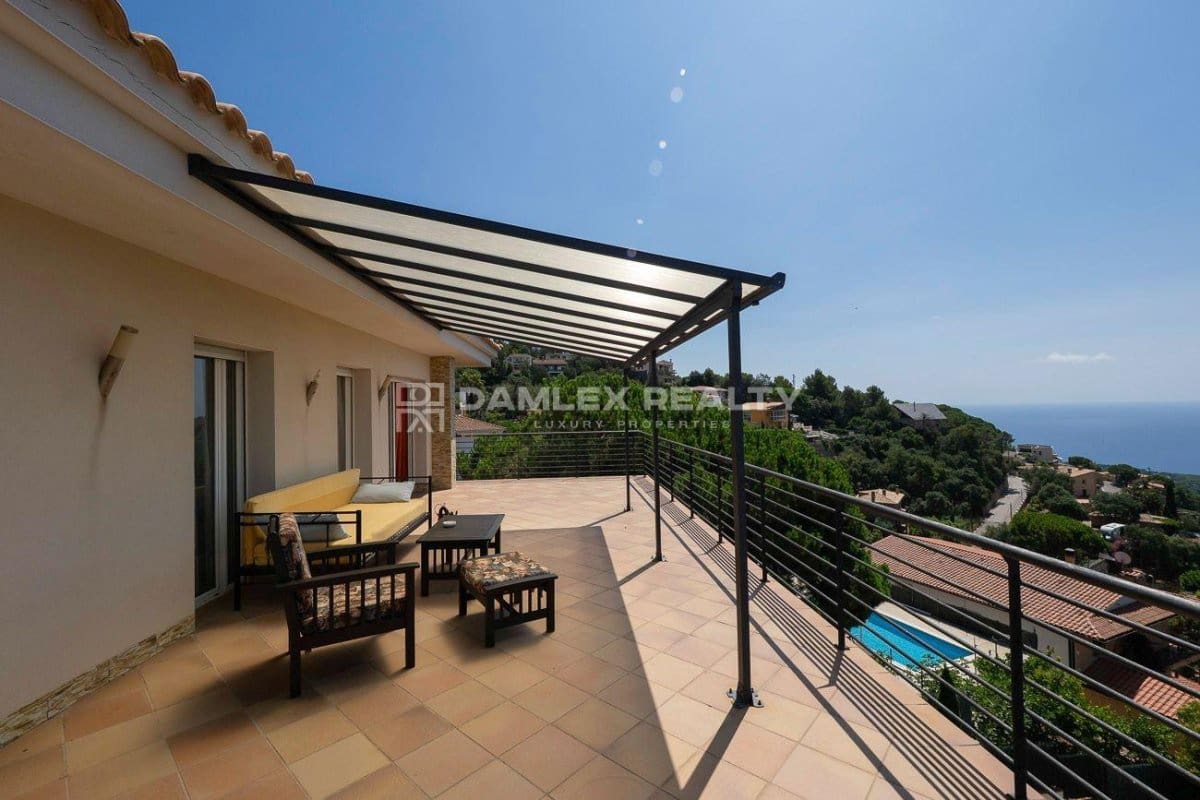 5 soveværelse Villa til salg i Lloret de Mar med swimmingpool garage - € 950.000 (Ref: 9152729)