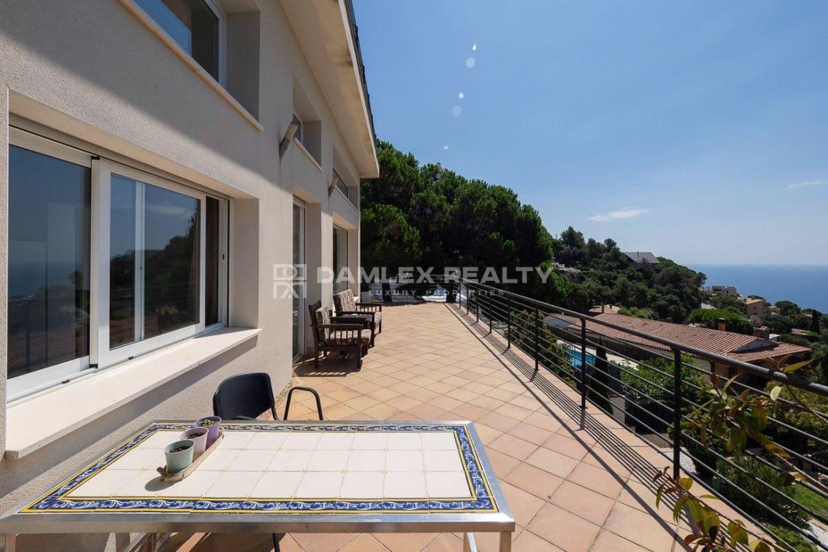 5 soveværelse Villa til salg i Lloret de Mar med swimmingpool garage - € 950.000 (Ref: 9152729)