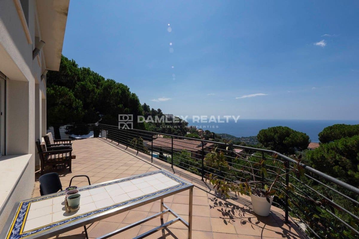 5 soveværelse Villa til salg i Lloret de Mar med swimmingpool garage - € 950.000 (Ref: 9152729)