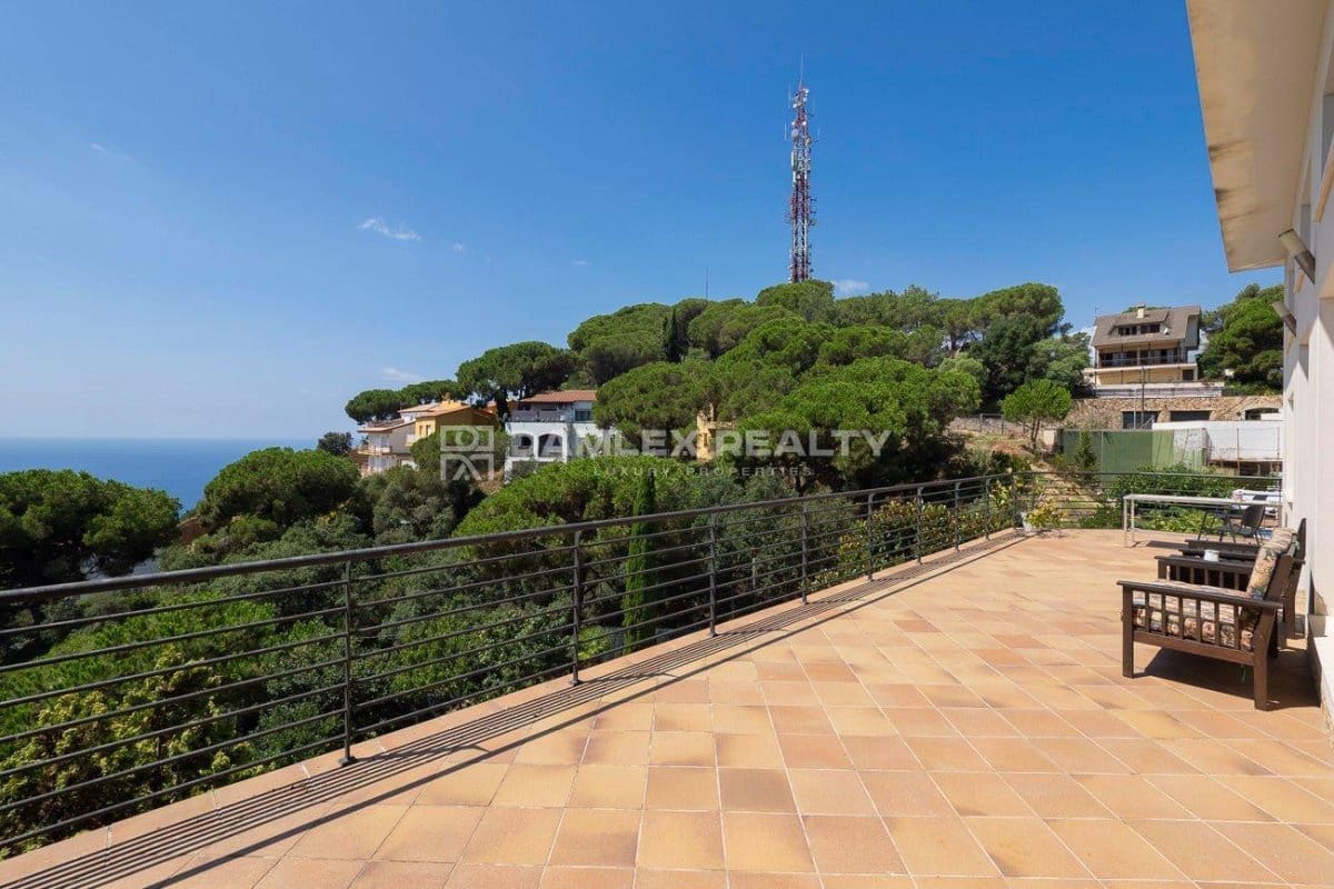 5 soveværelse Villa til salg i Lloret de Mar med swimmingpool garage - € 950.000 (Ref: 9152729)