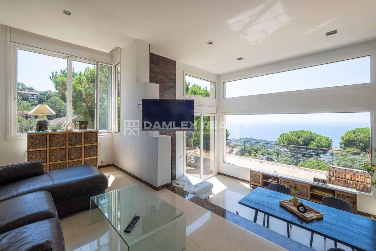 5 soveværelse Villa til salg i Lloret de Mar med swimmingpool garage - € 950.000 (Ref: 9152729)