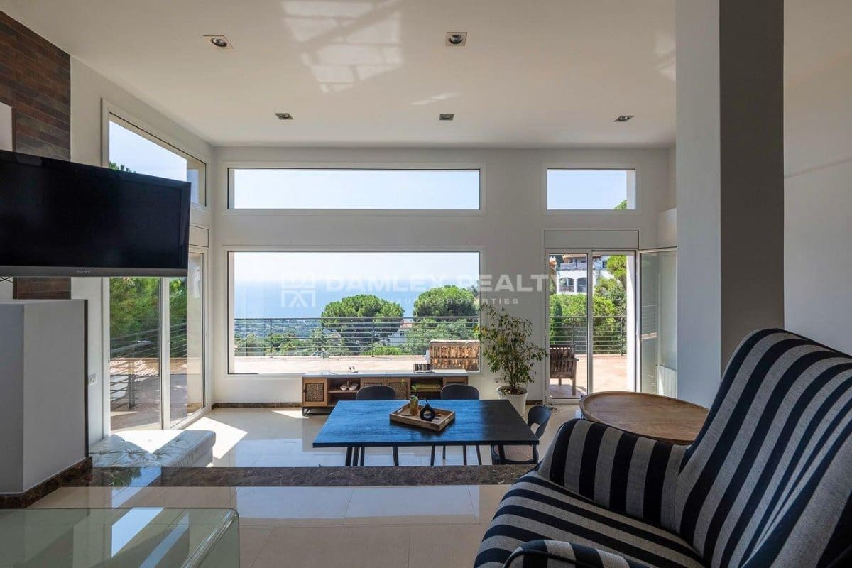 5 soveværelse Villa til salg i Lloret de Mar med swimmingpool garage - € 950.000 (Ref: 9152729)