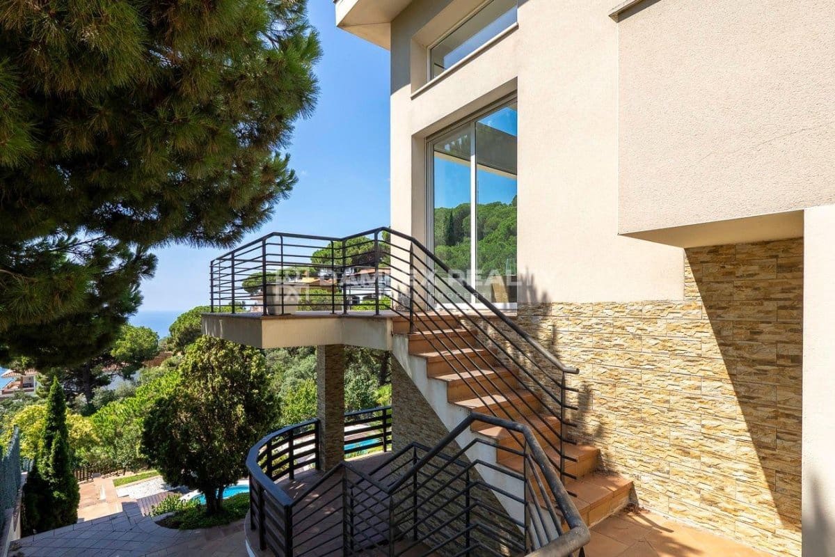 5 soveværelse Villa til salg i Lloret de Mar med swimmingpool garage - € 950.000 (Ref: 9152729)