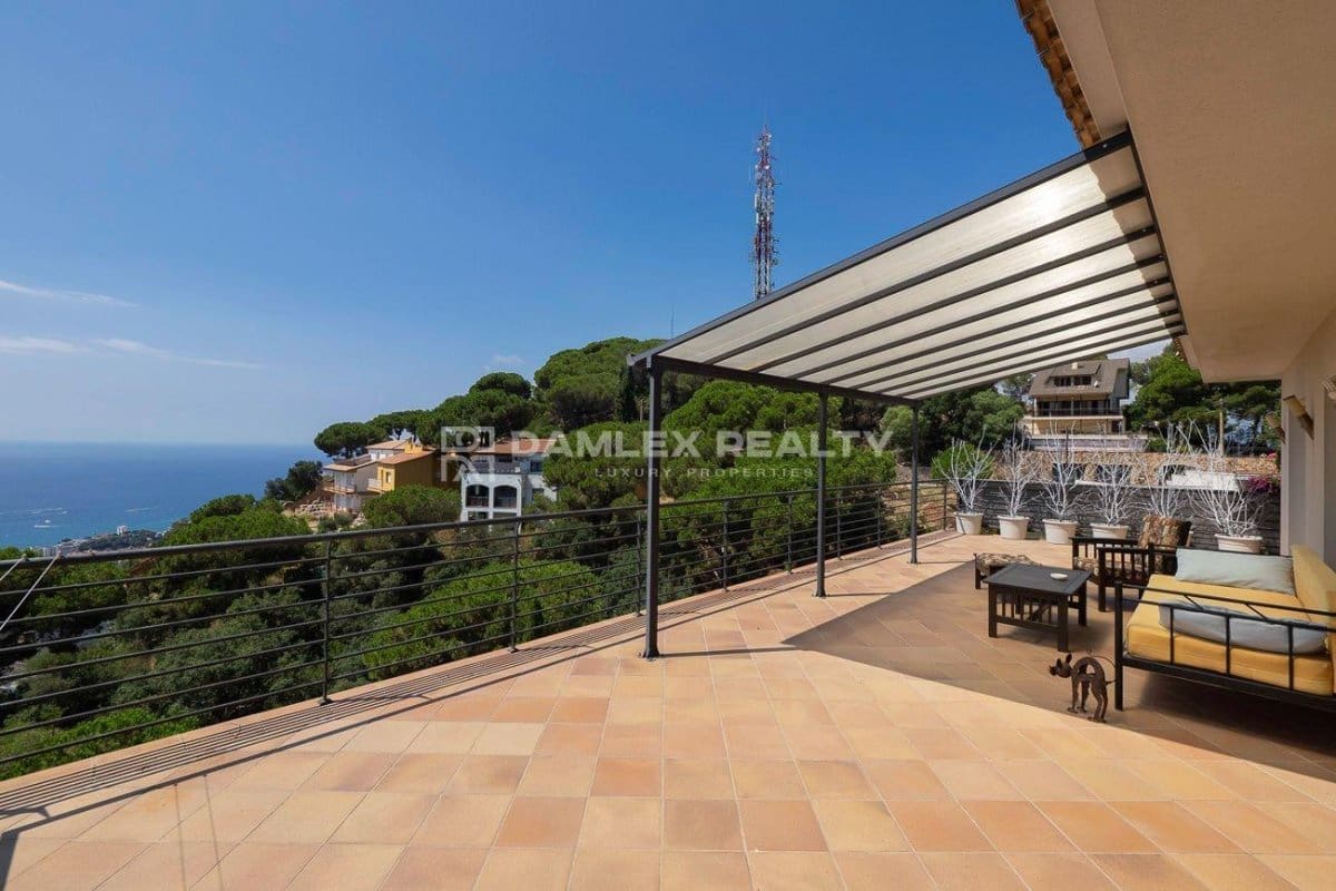 5 soveværelse Villa til salg i Lloret de Mar med swimmingpool garage - € 950.000 (Ref: 9152729)