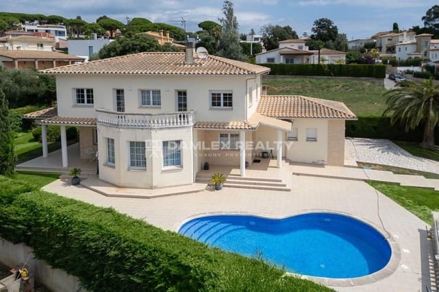 4 soveværelse Villa til salg i Platja d'Aro, Castell-Platja d'Aro med swimmingpool - € 1.250.000 (Ref: 9154439)