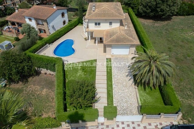 4 soveværelse Villa til salg i Platja d'Aro, Castell-Platja d'Aro med swimmingpool - € 1.250.000 (Ref: 9154439)
