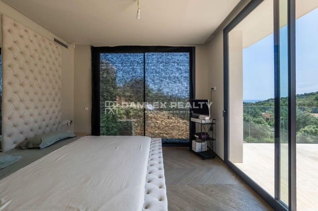 4 slaapkamer Villa te koop in Platja d'Aro, Castell-Platja d'Aro met zwembad - € 2.500.000 (Ref: 9191831)