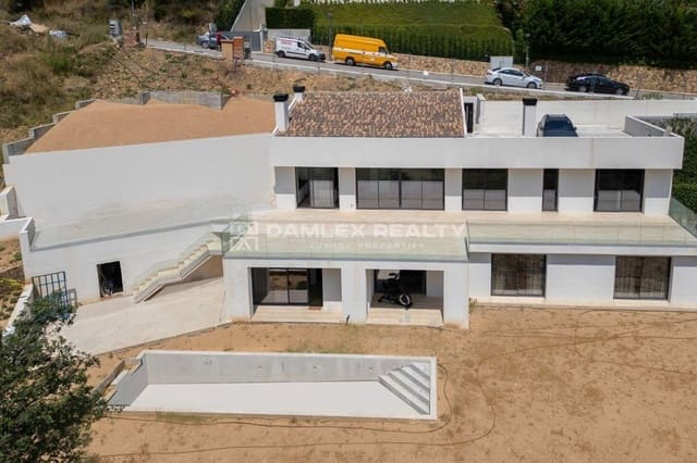 4 slaapkamer Villa te koop in Platja d'Aro, Castell-Platja d'Aro met zwembad - € 2.500.000 (Ref: 9191831)