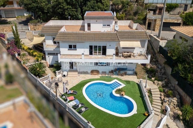 5 soveværelse Villa til salg i Lloret de Mar med swimmingpool garage - € 978.000 (Ref: 9220362)