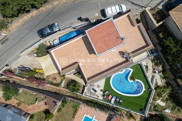 5 soveværelse Villa til salg i Lloret de Mar med swimmingpool garage - € 978.000 (Ref: 9220362)