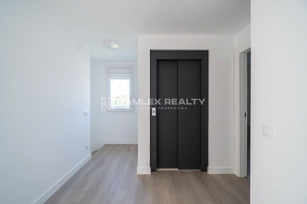 5 bedroom Villa for sale in Palamos with pool - € 1,850,000 (Ref: 9243477)