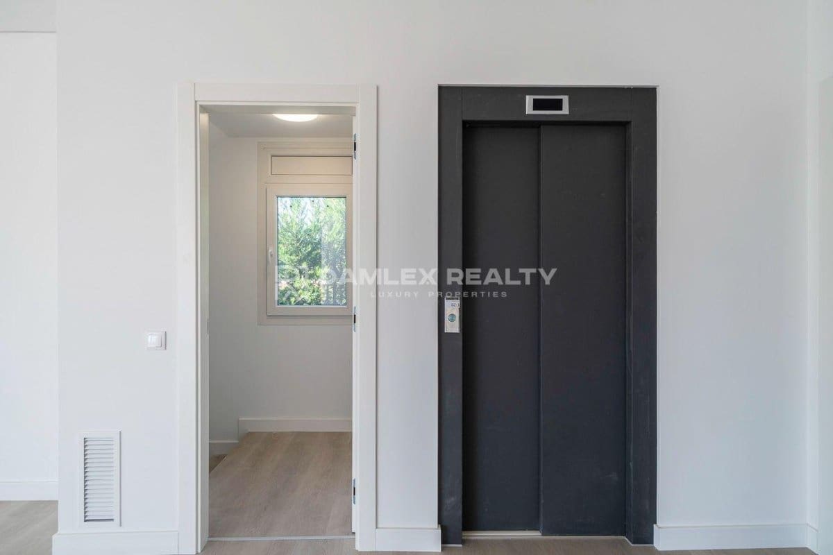 5 bedroom Villa for sale in Palamos with pool - € 1,850,000 (Ref: 9243477)