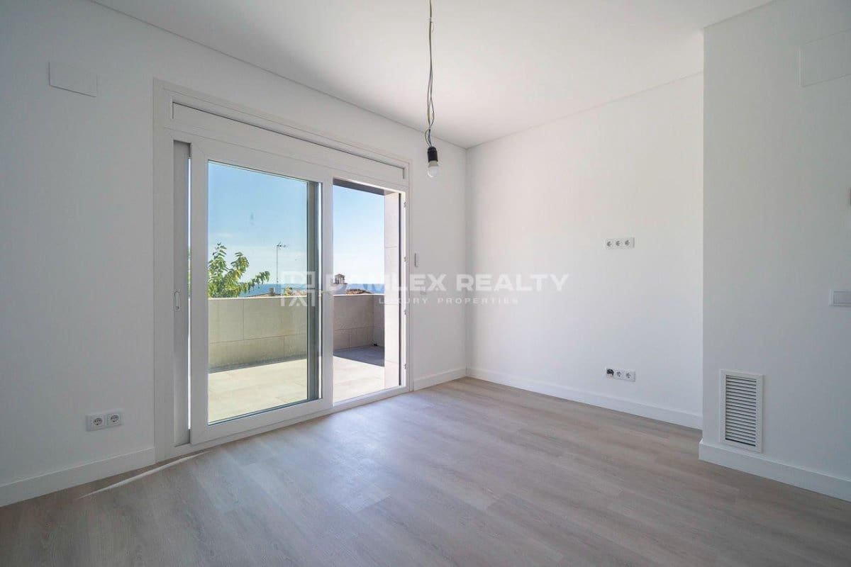 5 bedroom Villa for sale in Palamos with pool - € 1,850,000 (Ref: 9243477)