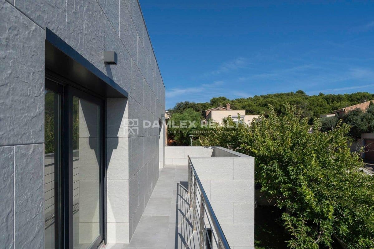 5 bedroom Villa for sale in Palamos with pool - € 1,850,000 (Ref: 9243477)