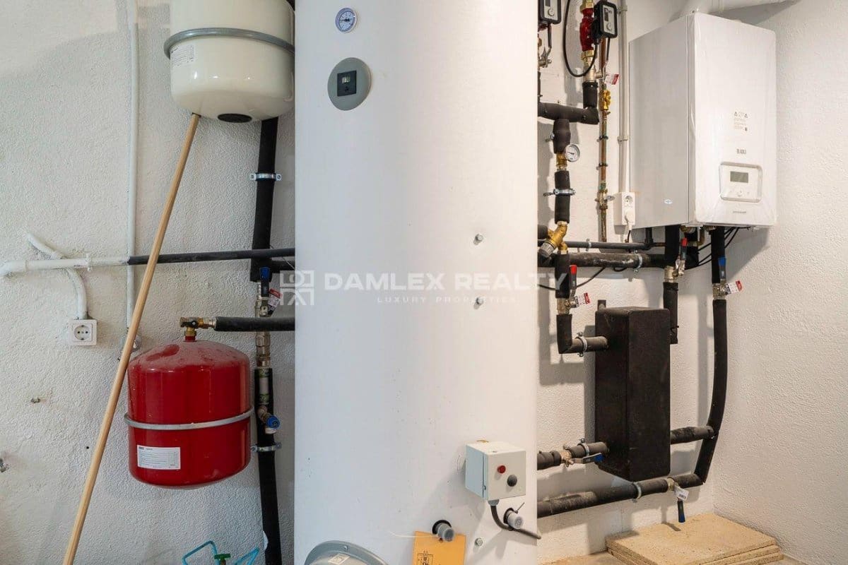 5 bedroom Villa for sale in Palamos with pool - € 1,850,000 (Ref: 9243477)