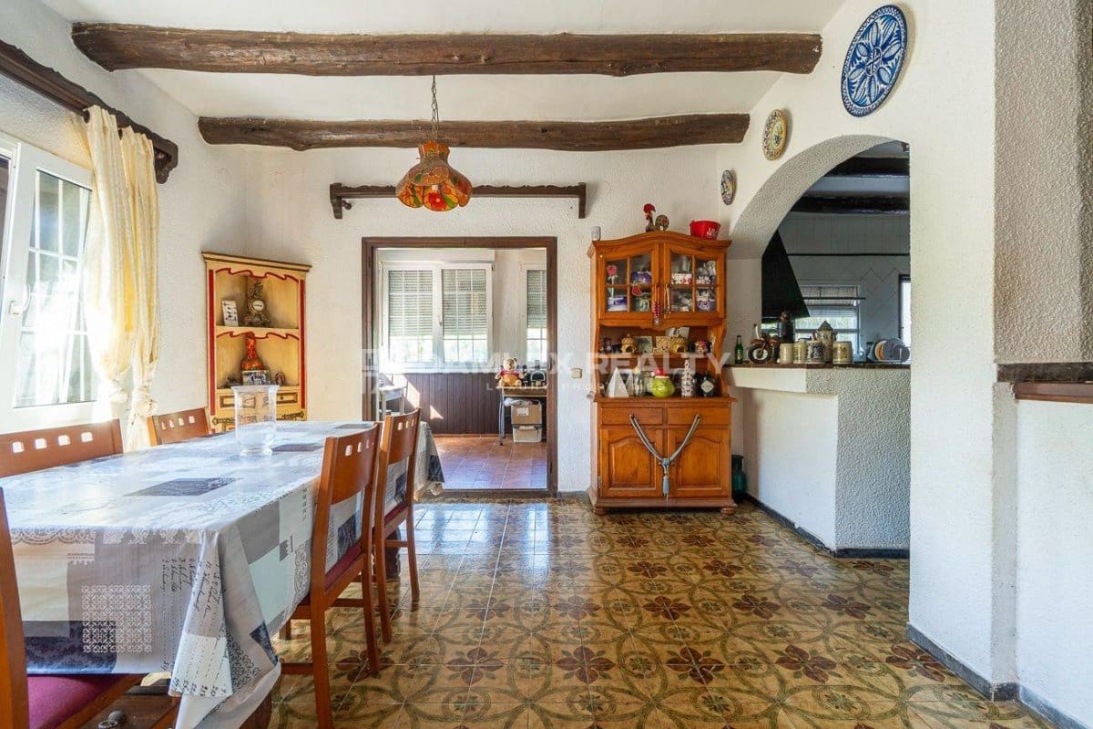 6 slaapkamer Villa te koop in Lloret de Mar met zwembad garage - € 750.000 (Ref: 9247506)