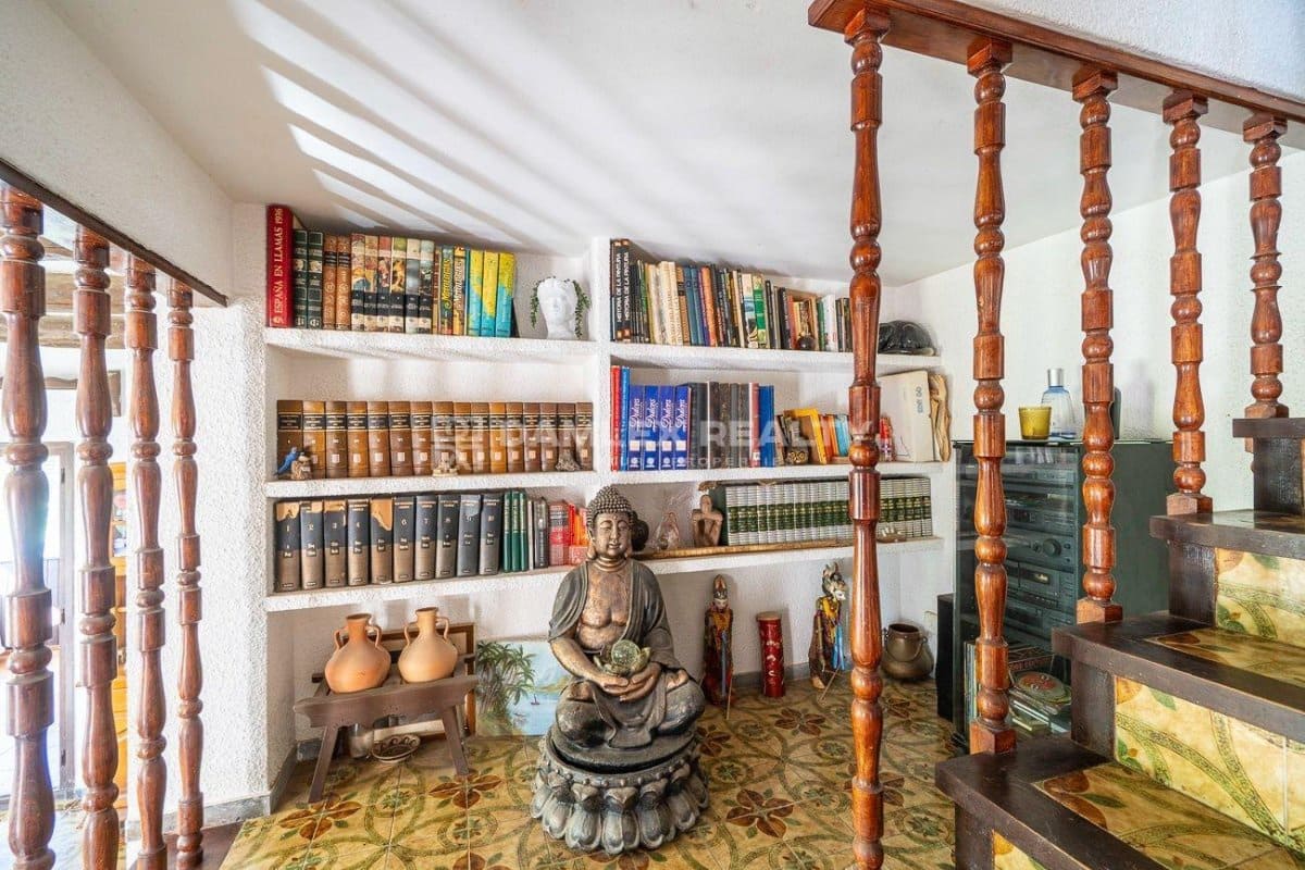 6 slaapkamer Villa te koop in Lloret de Mar met zwembad garage - € 750.000 (Ref: 9247506)