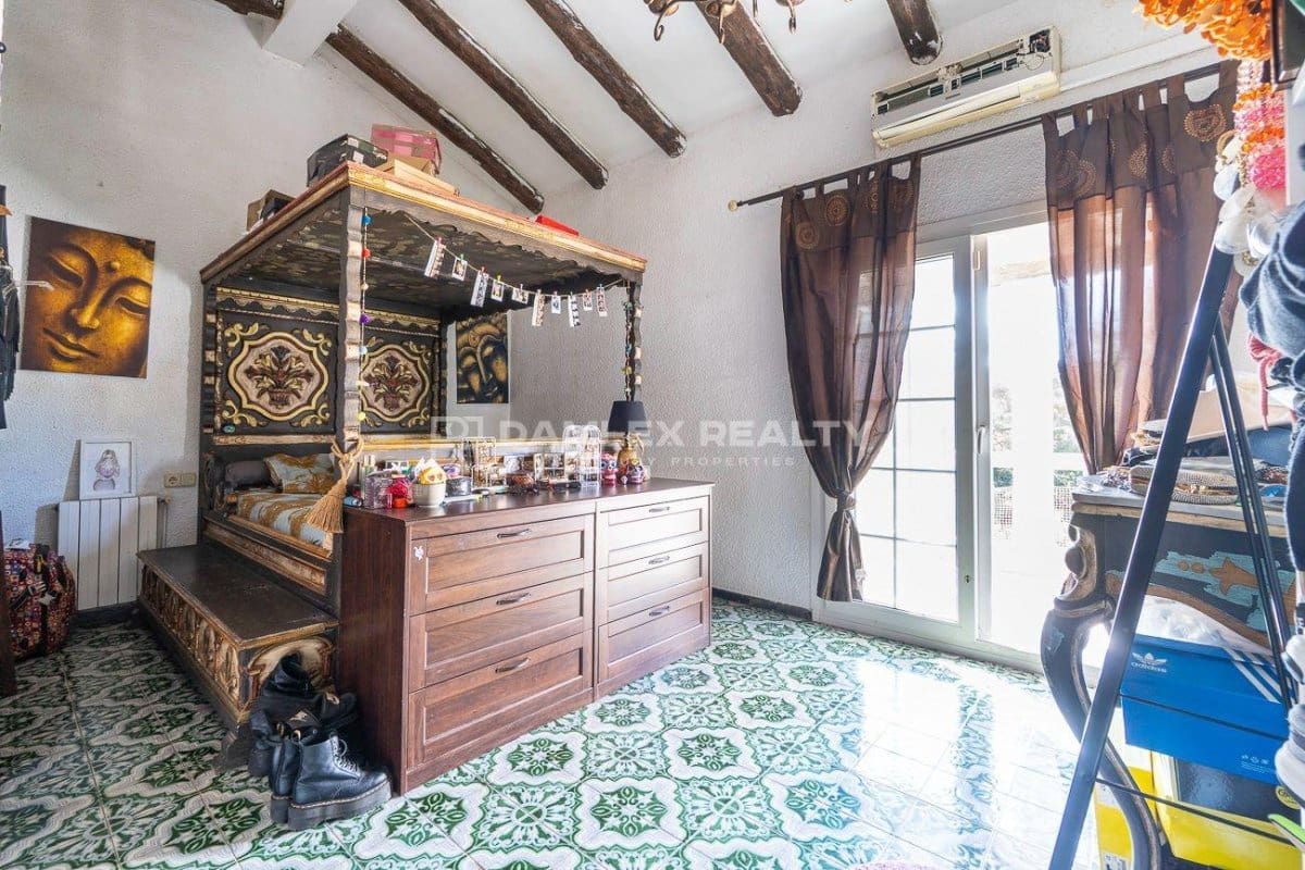 6 slaapkamer Villa te koop in Lloret de Mar met zwembad garage - € 750.000 (Ref: 9247506)