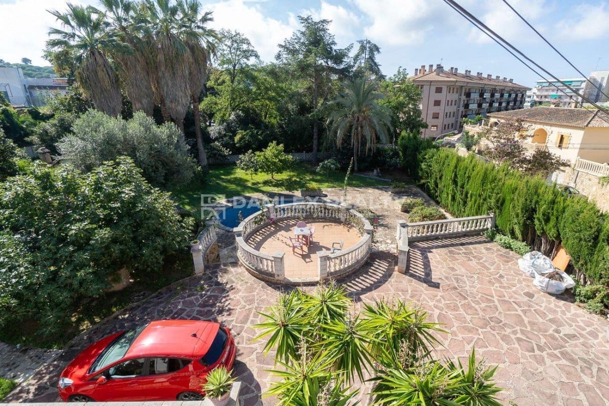 6 slaapkamer Villa te koop in Lloret de Mar met zwembad garage - € 750.000 (Ref: 9247506)